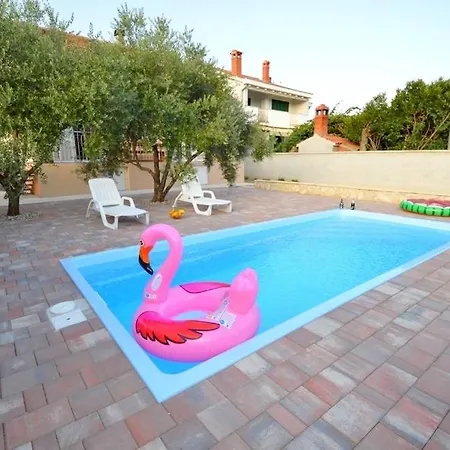 Tina * Biograd Na Moru