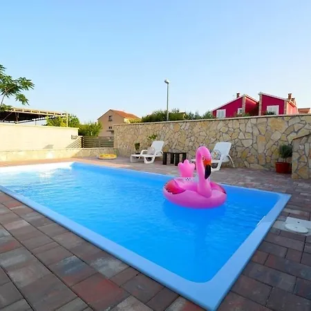 Holiday home Tina *